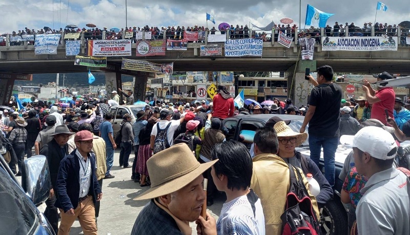 Guatemala: bloqueos y protestas contra ataque de la derecha tras triunfo de Bernardo Arévalo