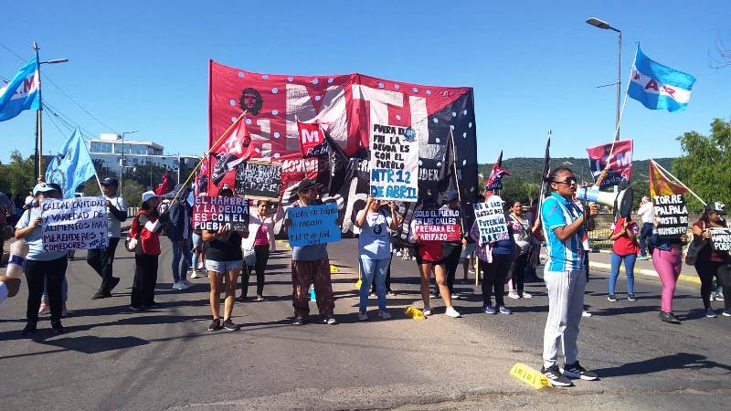 Marcharon en Jujuy: trabajadores desocupados denunciaron el ajuste del gobierno