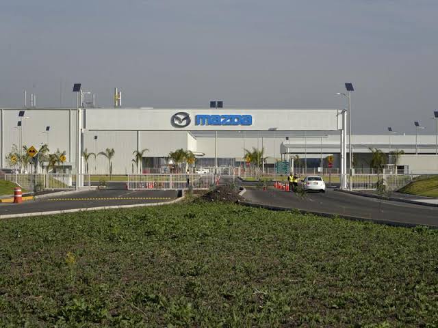 Mazda Salamanca: ajusta robando un día a los trabajadores