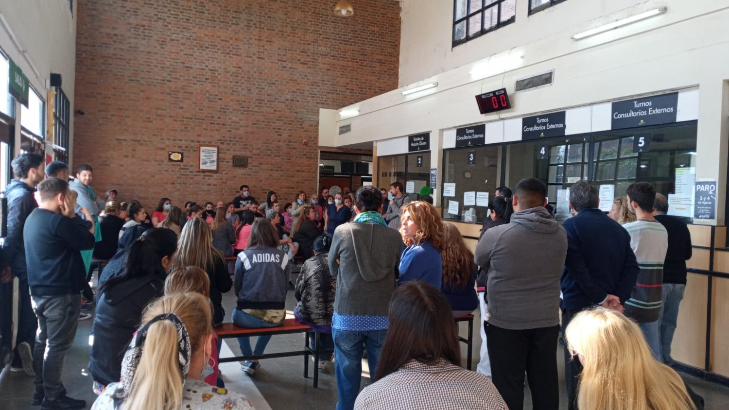 Asamblea de trabajadores del Hospital Gamen resuelven marchar mañana a la Plaza de la Madre