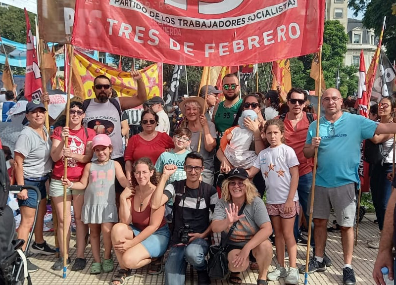 Tres de Febrero. La marcha del 24 en imagenes