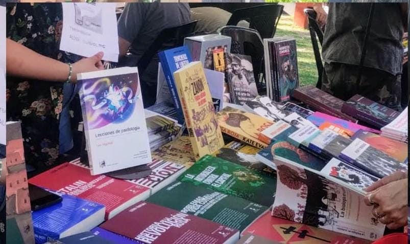 Ediciones IPS en la Feria del Libro de Morón 