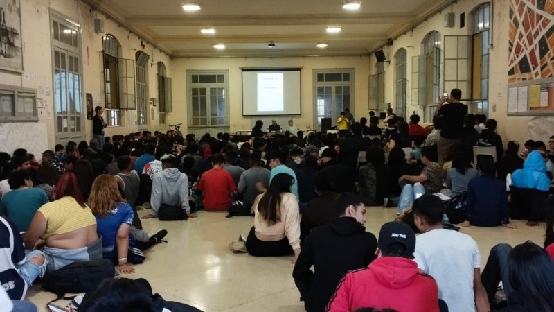 Ni olvido ni perdón en el colegio Industrial de La Plata 