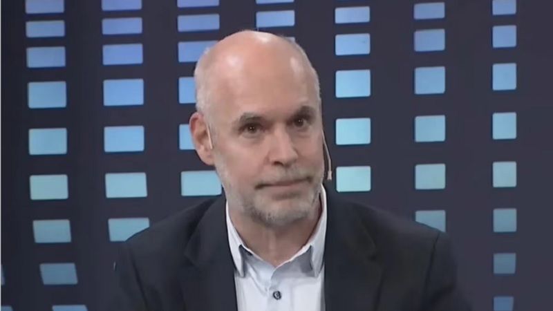 Larreta hace demagogia contra la dolarización, pero propone un duro plan de ajuste y reforma laboral