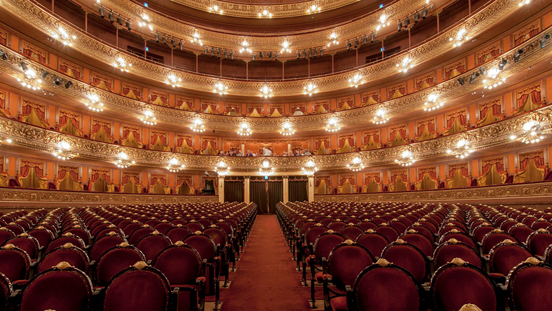 Teatro Colón: de Plaza de Mayo a Plaza Lavalle