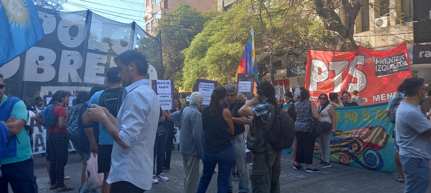 Marcha y acto de la Unidad Piquetera en repudio a la represión y detenciones en Mendoza