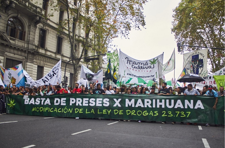 Represión en la marcha por el cannabis