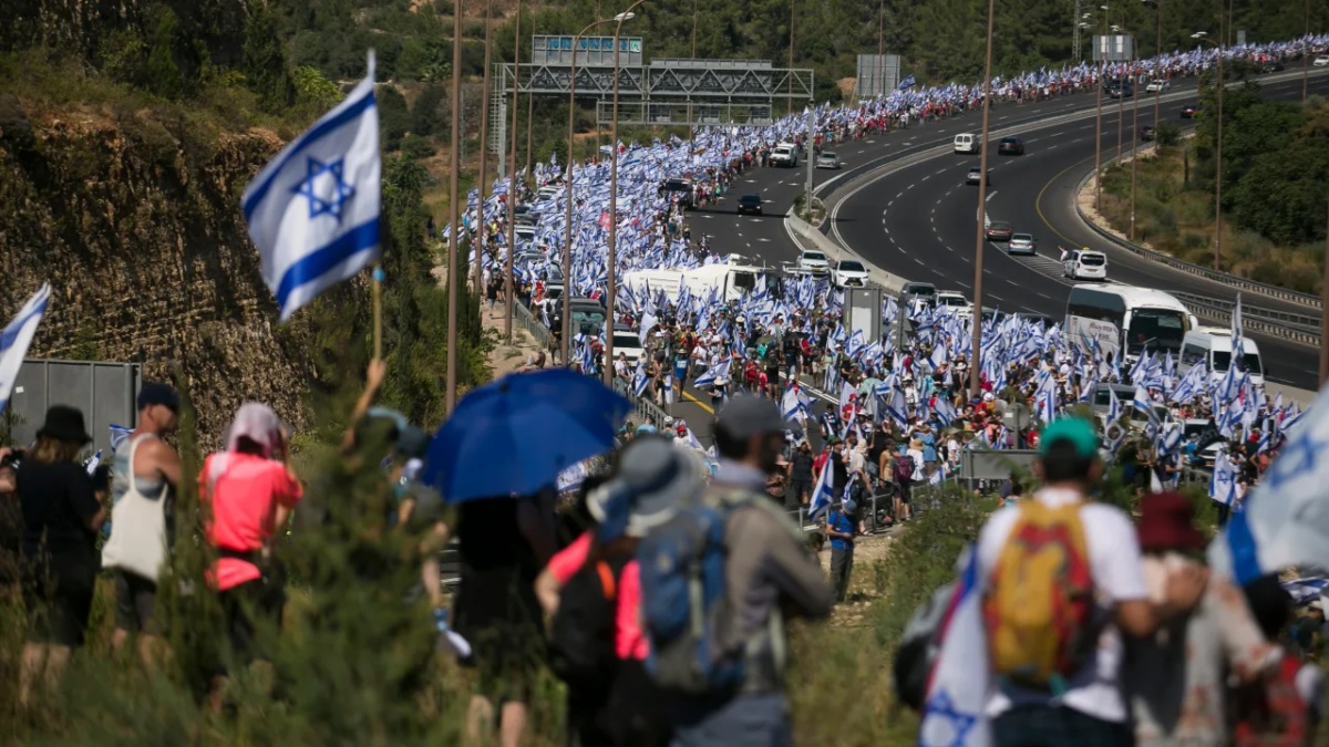 Israel: Netanyahu y su coalición de ultraderecha aprobó la primera ley de la resistida reforma judicial