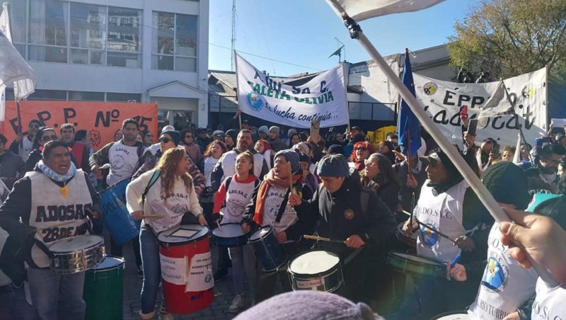 Santa Cruz: una semana de paro y movilización docente junto a otros trabajadores