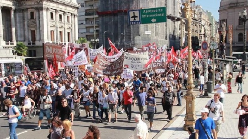 Paro de estatales contra el ajuste de Alberto, Massa, CFK, Larreta y el FMI