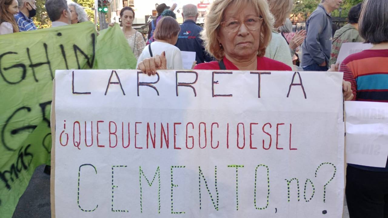 Vecinxs de Parque Patricios rechazan propuesta de Larreta de instalar un memorial y exigen la preservación del Parque Ameghino