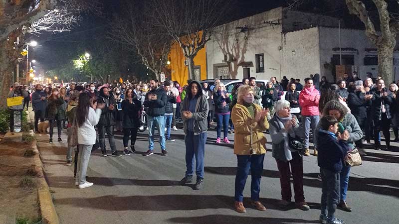 Centenares marchan en San Pedro contra las quemas en el Delta del Paraná