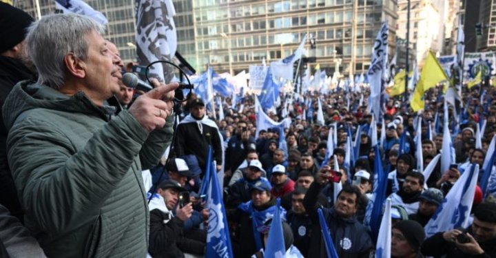 UOM: Asambleas, paro nacional, movilización y plan de lucha contra los despidos y por el salario 