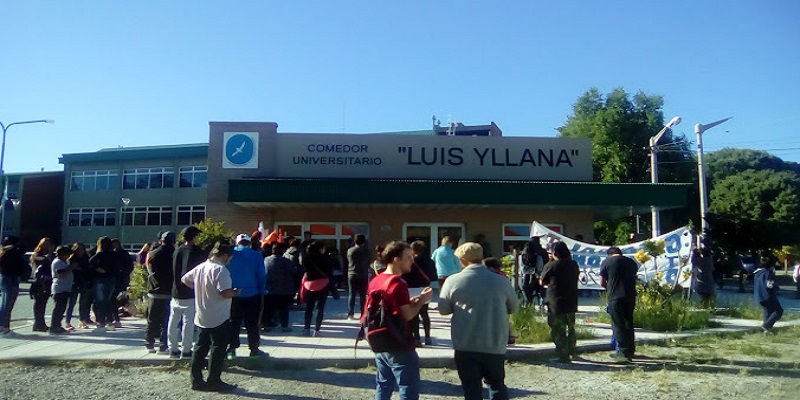 El comedor universitario de Trelew cierra un turno por falta de presupuesto. 