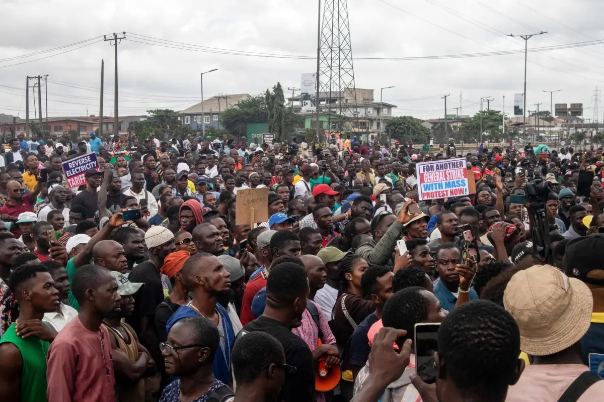 Al menos 13 muertos en protestas juveniles contra el aumento del costo de vida en Nigeria