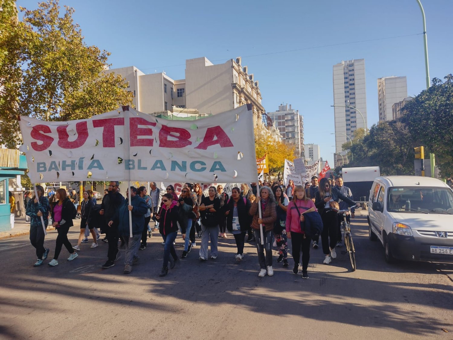 Fuerte paro y movilización de la docencia en Bahía Blanca, ¿cómo seguimos?