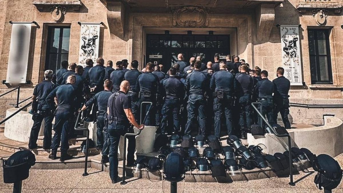 La Policía exige impunidad para reprimir ante un posible giro autoritario de Macron