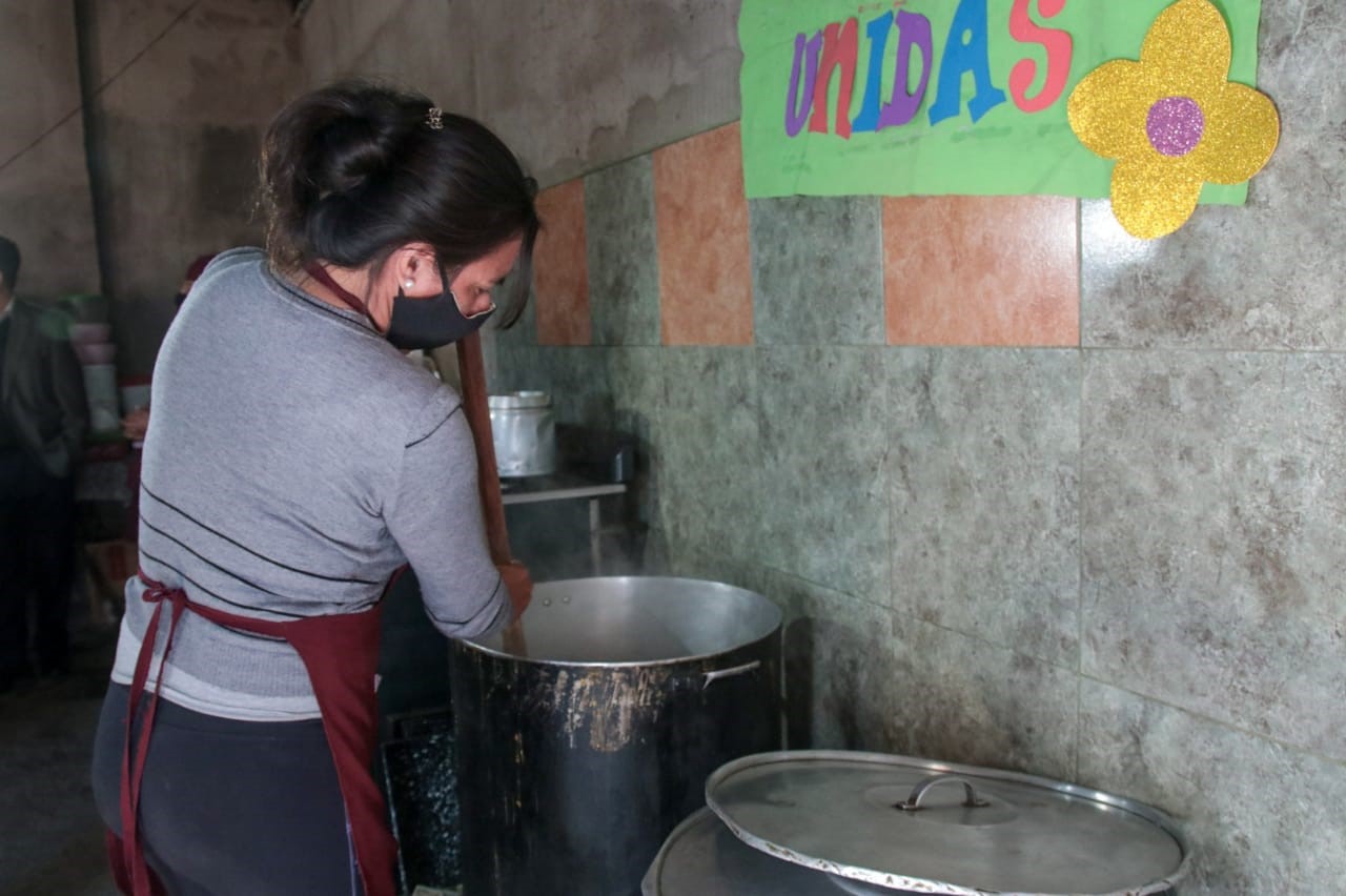 Trabajadores de cocinas comunitarias se declaran en situación de emergencia