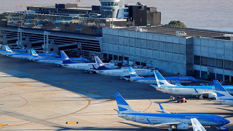 Preocupación de privatizadores: el masivo fenómeno de candidatos aeronáuticos