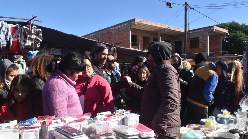 Del Caño en Echeverría: “Terminemos con la resignación y planteemos una salida para las grandes mayorías trabajadoras”