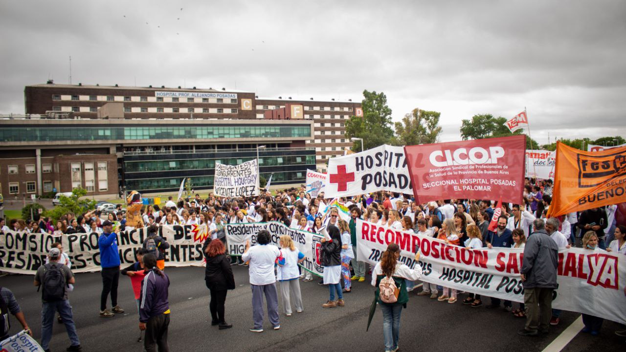 Trabajadores de salud ponen en marcha gran campaña de solidaridad ante los despidos en el Posadas