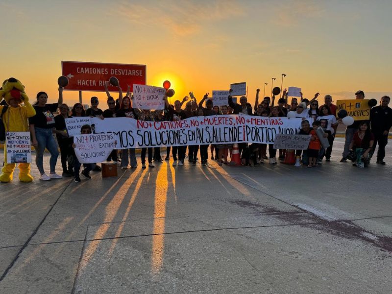 Protesta en Av. Salvador Allende: Exigen pórtico para evitar más muertes por camiones y buses