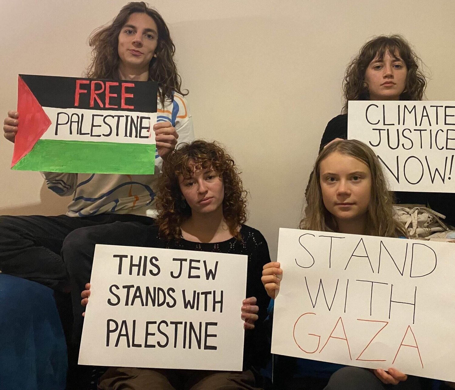 Greta Thunberg y Naomi Klein en apoyo al pueblo palestino