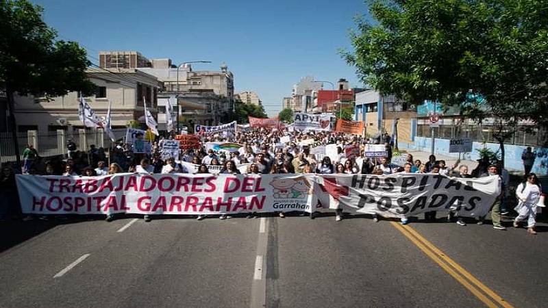 Trabajadores del hospital Garrahan se suman y movilizan en defensa de la salud pública