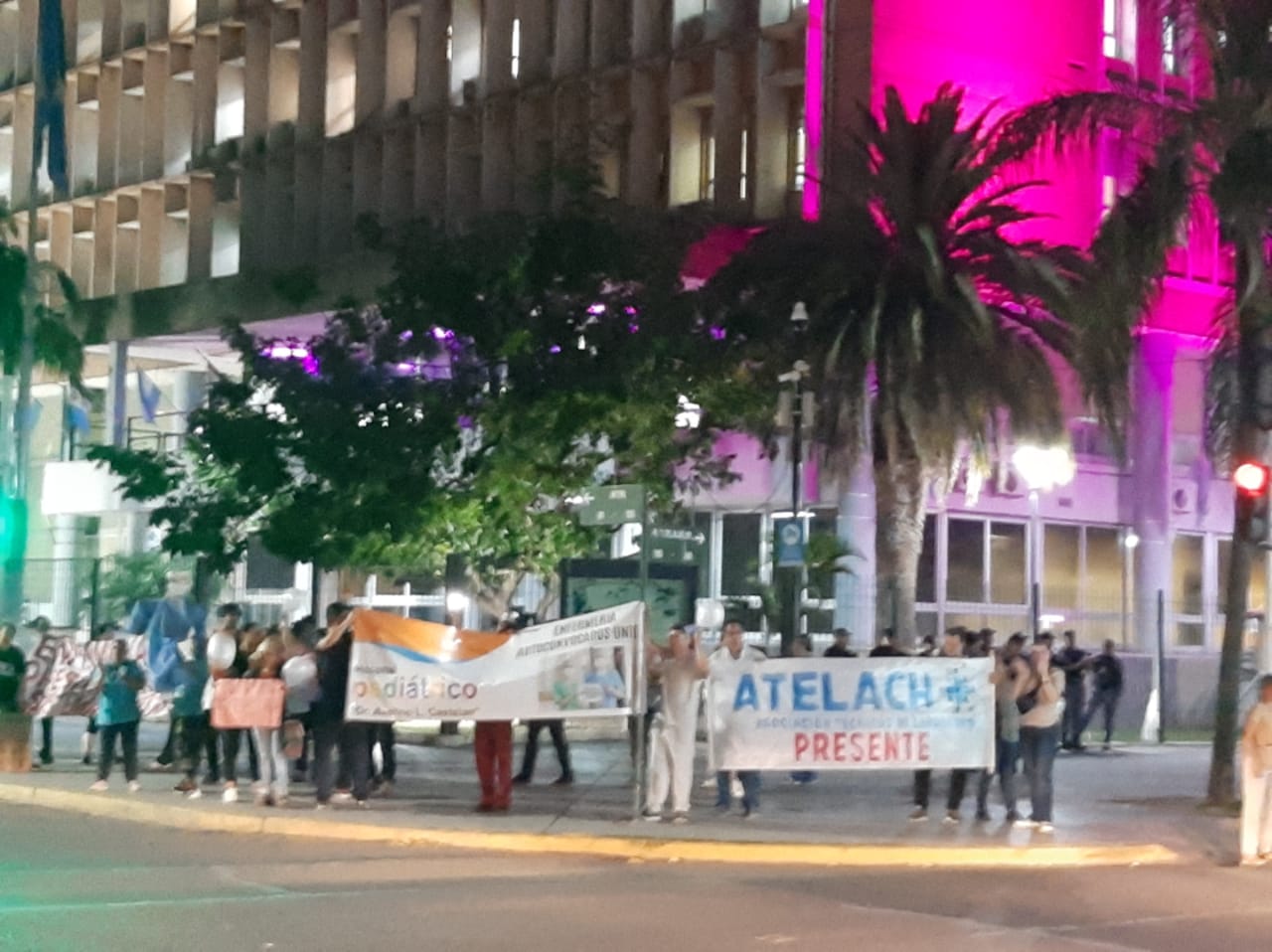 Trabajadoras y trabajadores de salud se movilizan frente al ajuste