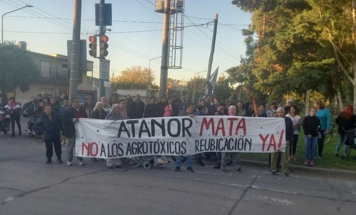 Fuera ATANOR: los vecinos nuevamente a las puertas de la industria de herbicidas