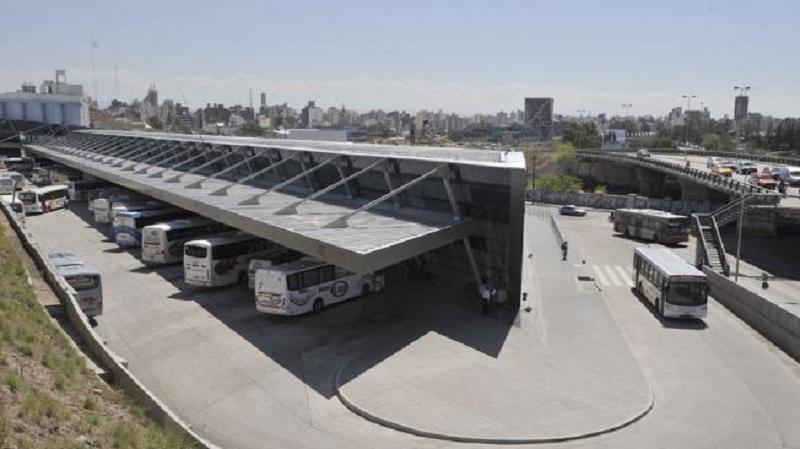 Retención de tareas en transporte interubano: ¡que los choferes cobren el aguinaldo y el sueldo ya!