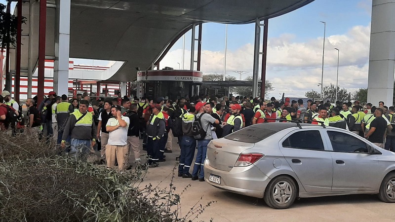 Coca Cola Córdoba: la empresa responde con despidos ilegales al pedido de los obreros