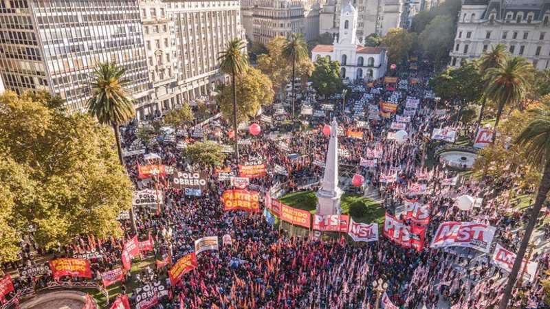 Docentes: paro contundente contra Kicillof, el ajuste y la carestía de vida