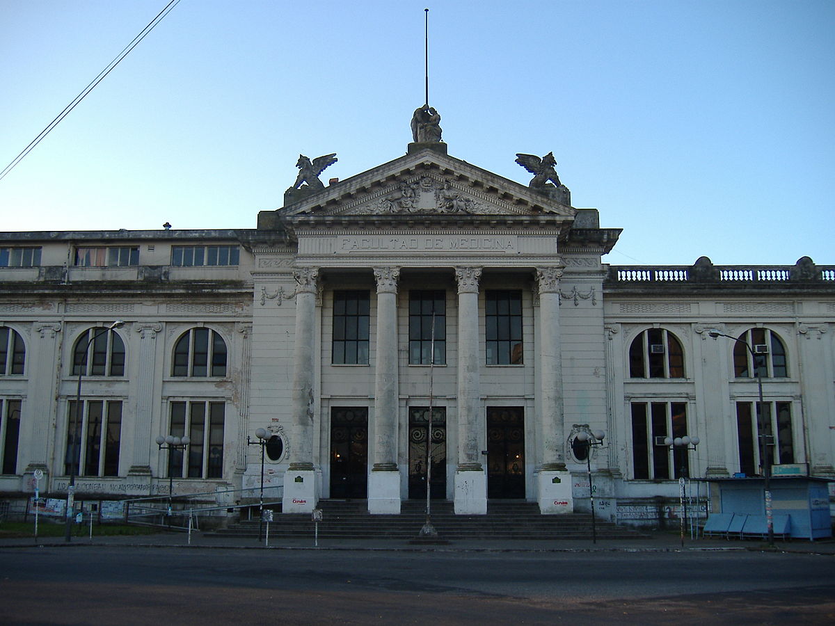 La universidad Nacional de Rosario se financia con fundaciones privadas clericales.