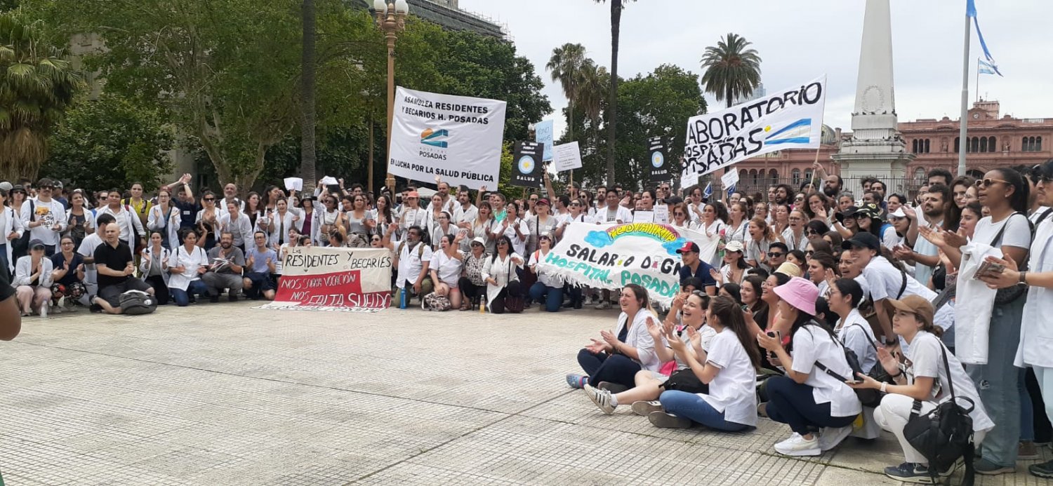 Hospital Posadas: por falta de pago a residentes y salario de los médicos, se profundiza el conflicto 