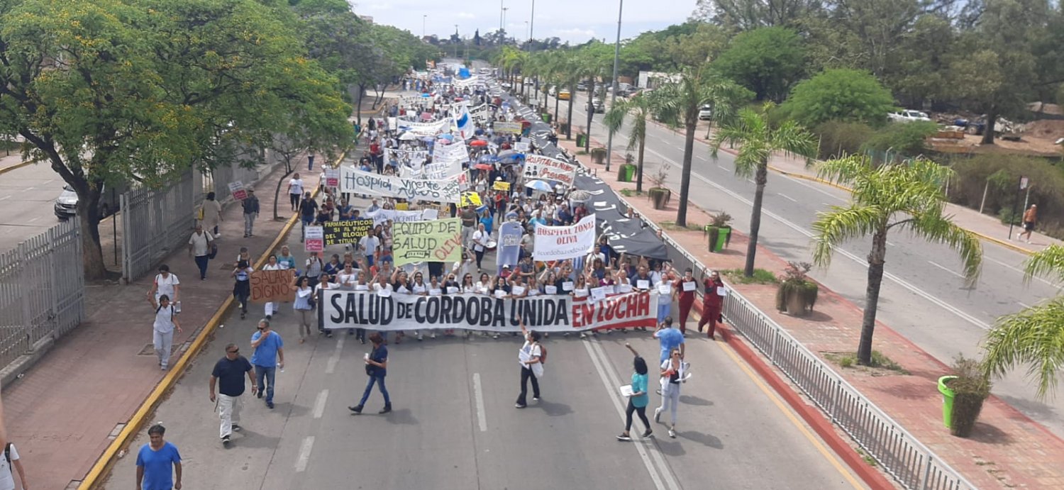 Trabajadores de salud en Córdoba siguen reclamando por salario y condiciones laborales