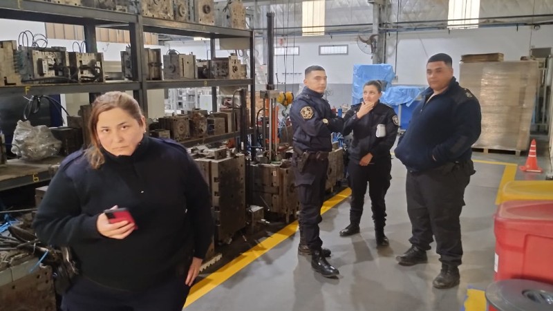 Despido y detención ilegal a trabajador despedido de la empresa Ovniplast