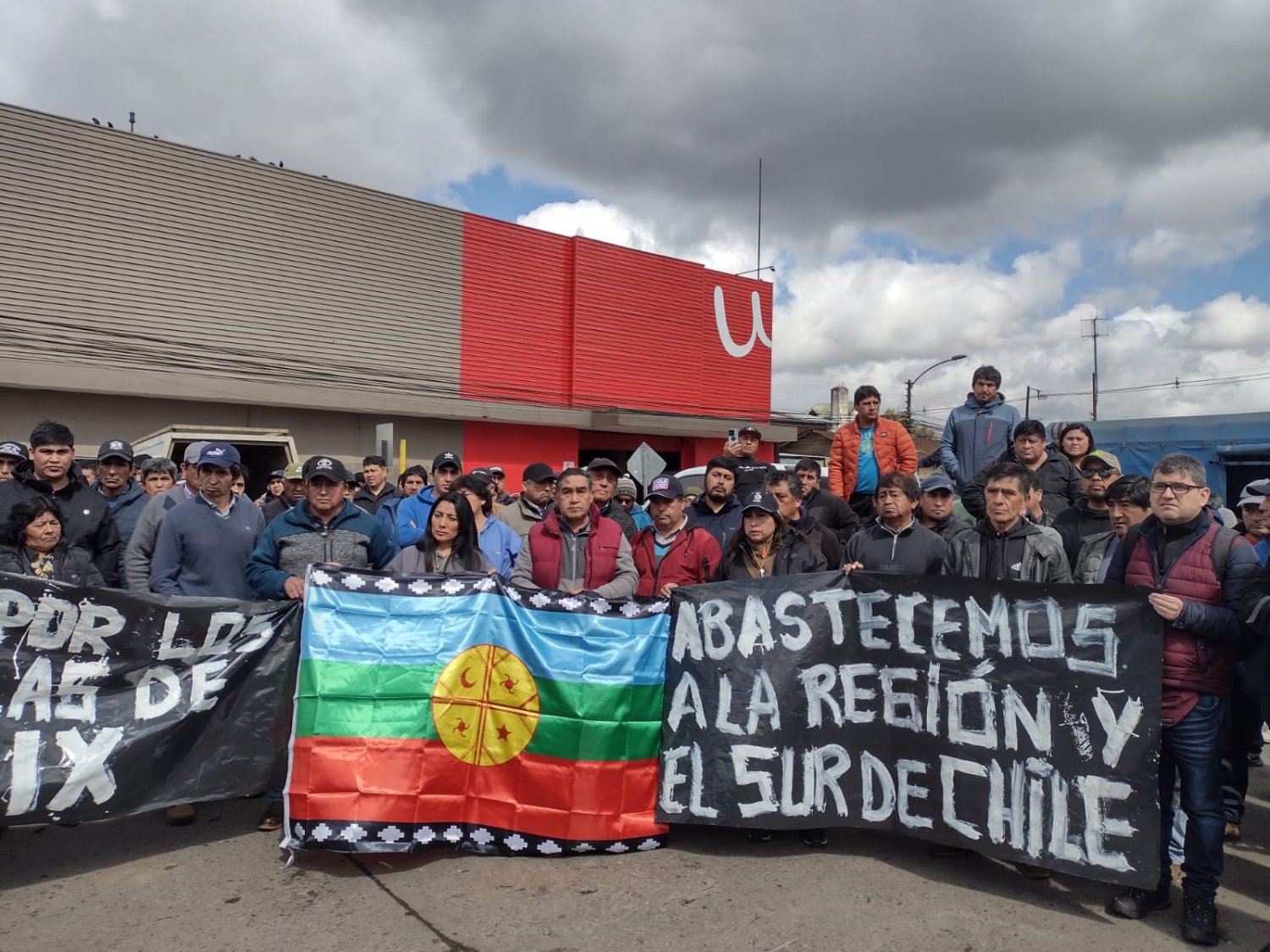 Productores indígenas y campesinos solicitan diálogo con municipio tras decomisos y multas en Feria Pinto de Temuco