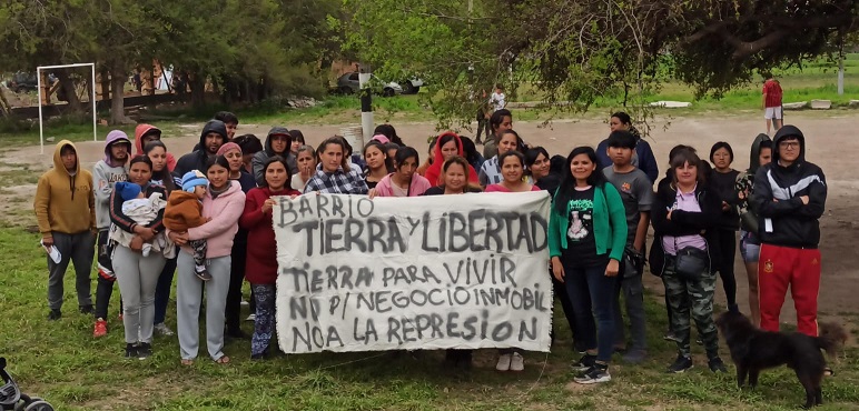 Natalia Hernández se reunió vecinos de Tierra y Libertad a debatir proyecto de emergencia habitacional