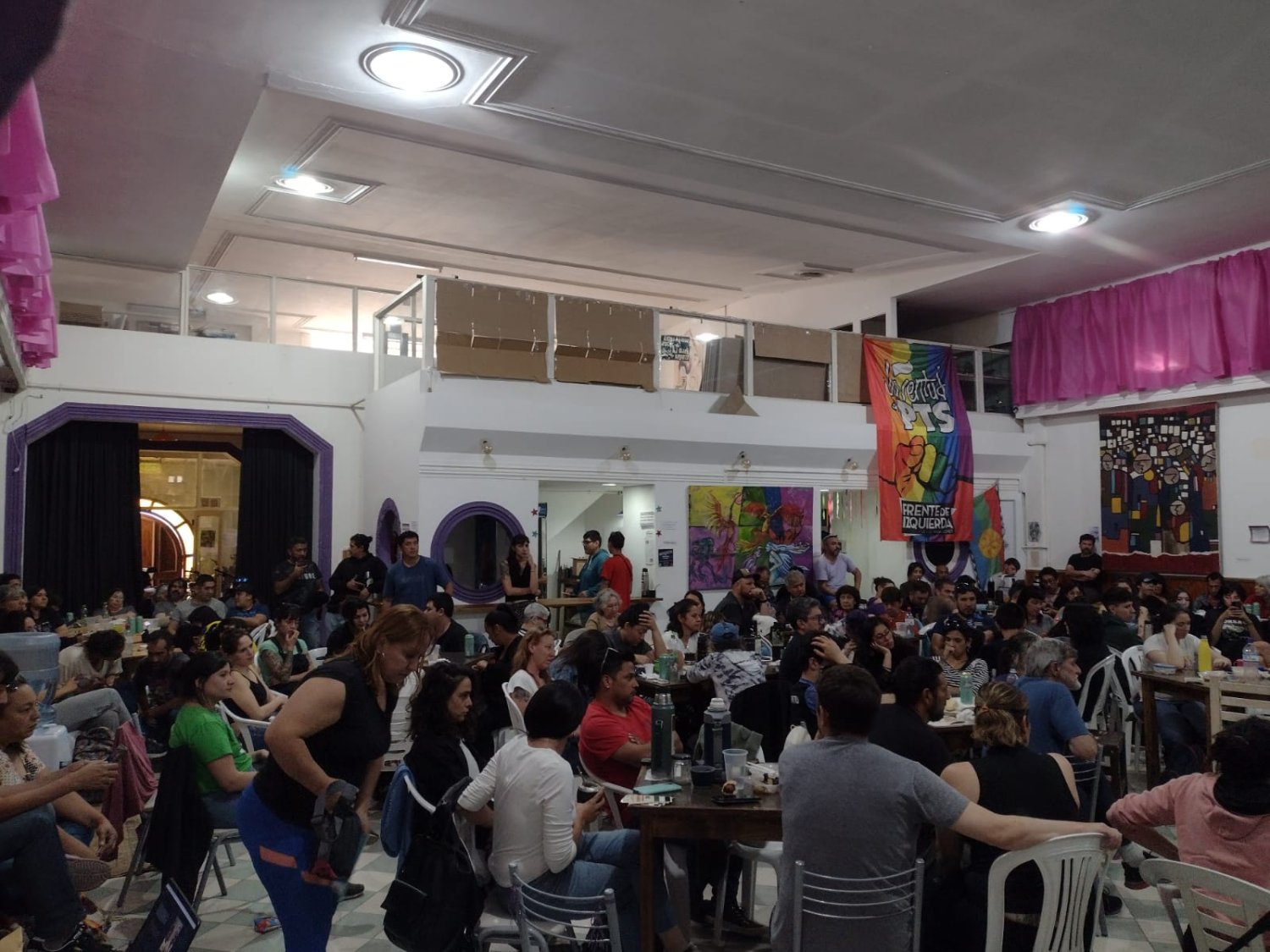 Asamblea del PTS en Neuquén debatió cómo enfrentar al Gobierno de Milei