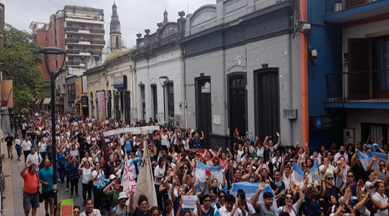 Docentes: otra movilización masiva y espontánea colmó las calles contra el ajuste