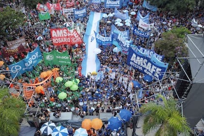 Paritaria docente: ganó la aceptación, pero se mantiene el rechazo a las políticas de Pullaro y Goity