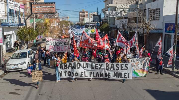 Es necesario un encuentro provincial para organizar la lucha contra el ajuste y el saqueo de Torres, Milei y el FMI