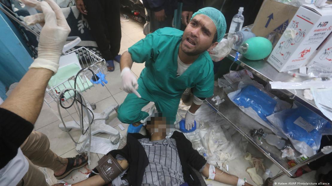 Israel continúa con brutales bombardeos a hospitales de Gaza 