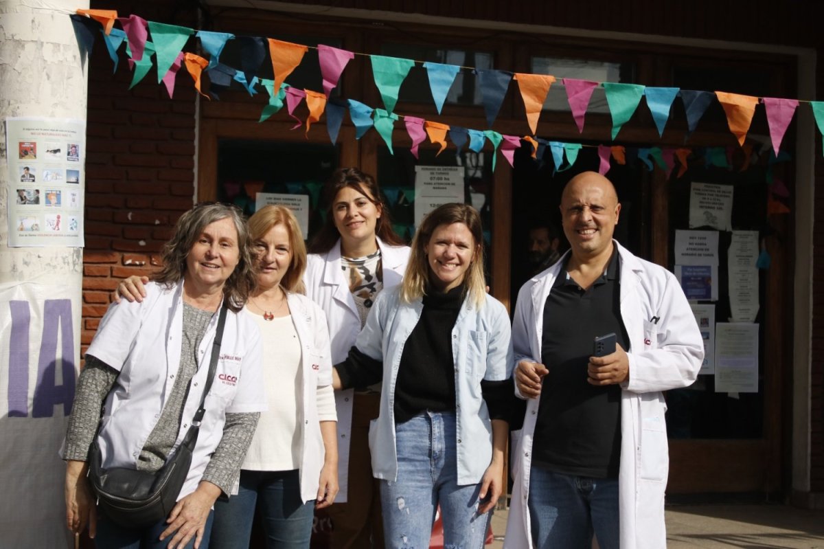 Con compañeras y compañeros médicos de la lista Multicolor