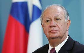 Ricardo Lagos anuncia su salida de la vida pública