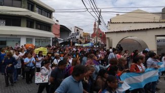 Salta: séptimo día de paro docente y masiva marcha contra el peronista Urtubey 