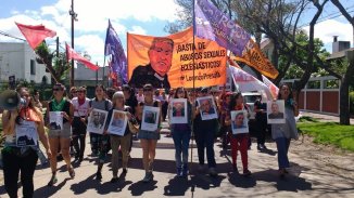 Gonnet, conmocionada por marcha en favor de víctimas del cura Lorenzo