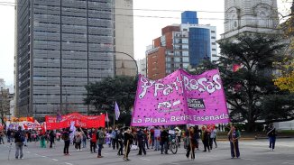 Movilización en La Plata contra la violencia machista