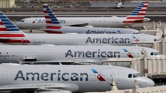 American Airlines amenaza con despedir a 19.000 trabajadores